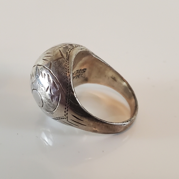 Vintage Sterling Silver Floral Engraved Design Ring Size 7 - Picture 2 of 4